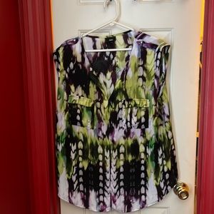 Fun print with pockets on front and shoulder details at top